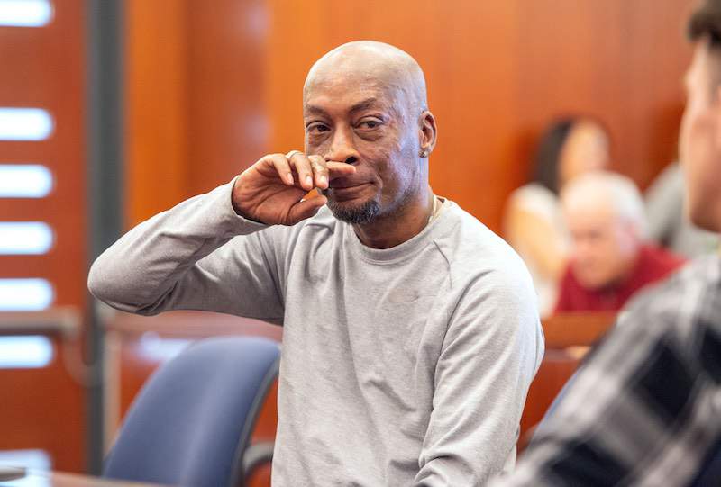 Dewayne Johnson na procesie przeciwko Monsanto podczas odczytywania wyroku.