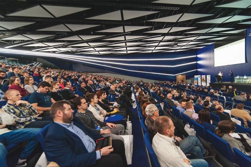 Rozpoczęcie Forum – Sala Ziemi wypełniona po brzegi.