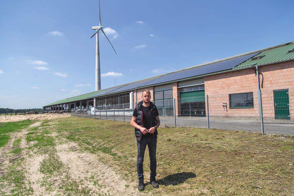 Instalacja fotowoltaiczna w gospodarstwie Pawła Andrzejaka to pierwszy krok w kierunku niezależności energetycznej. W planach jest budowa biogazowni.