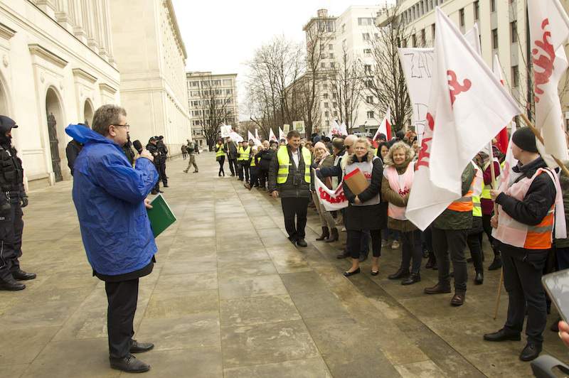 Protest NSZZ Solidarność i doradców ODR-ów pod Ministerstwem Rolnictwa!