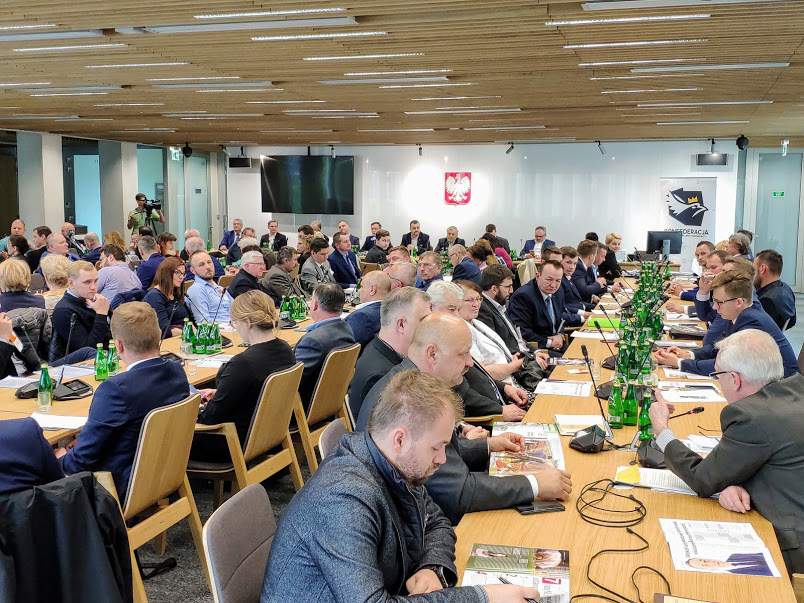 Ustawa odorowa - ostra dyskusja w Sejmie. Organizacje rolnicze przemówiły jednym głosem przeciwko projektowi!