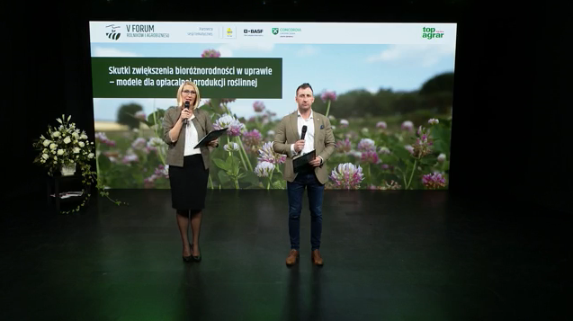 Prowadzący Sesję Uprawa i Technika I podczas V Forum Rolników i Agrobiznesu, dr Maria Walerowska i Jacek Daleszyński
