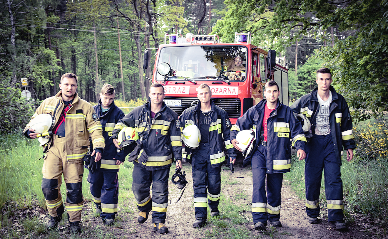 Od lewej: druhowie Kamil Witt, Patryk Ulfig, Michał Ziaja, Mateusz Supel, Mirosław Schaffarczyk, Mateusz Cioch