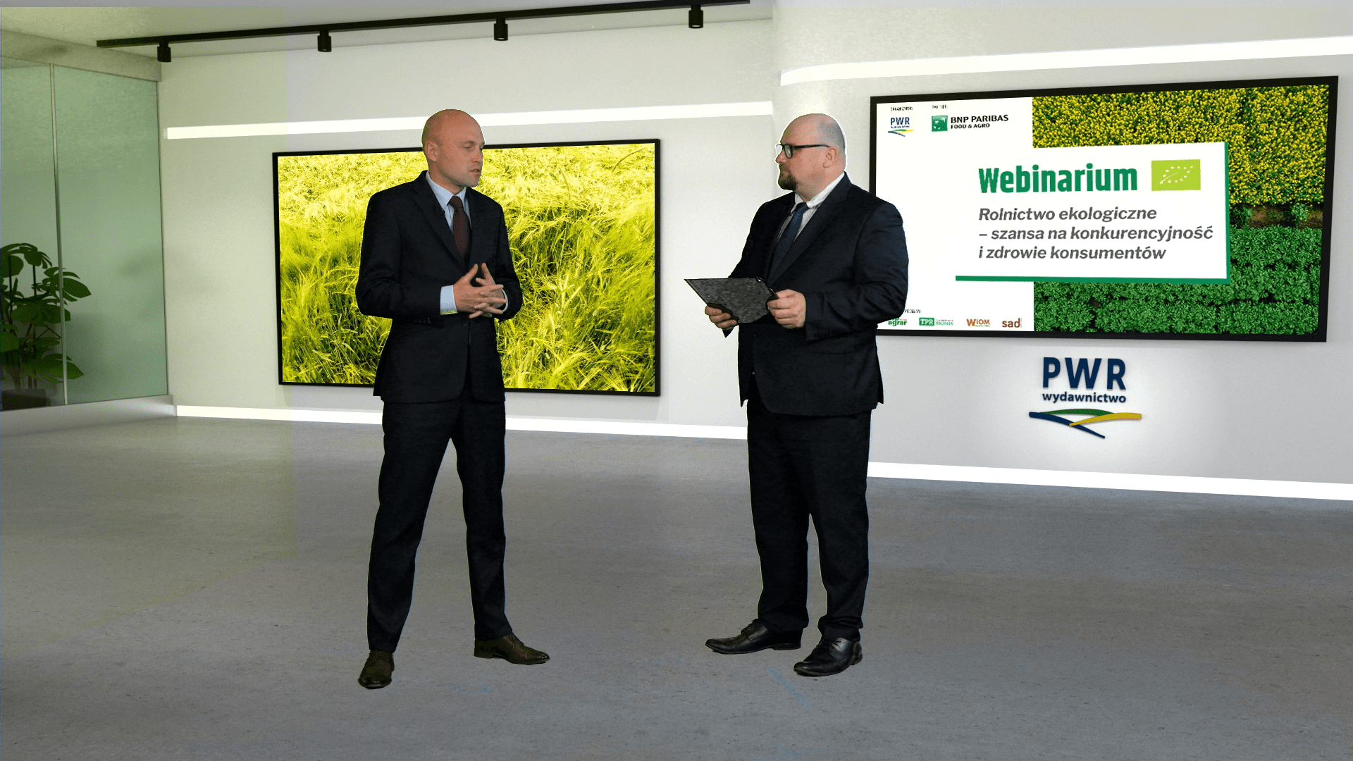 Pierwszym prelegentem, którego mieliśmy okazję gościć w studio w Poznaniu był Maciej Piskorski z BNP Paribas, który podkreślił, że konferencja ma na celu pokazanie rolnikom plusów i minusów rolnictwa ekologicznego oraz możliwości rozwoju produkcji i perspektyw sprzedaży.