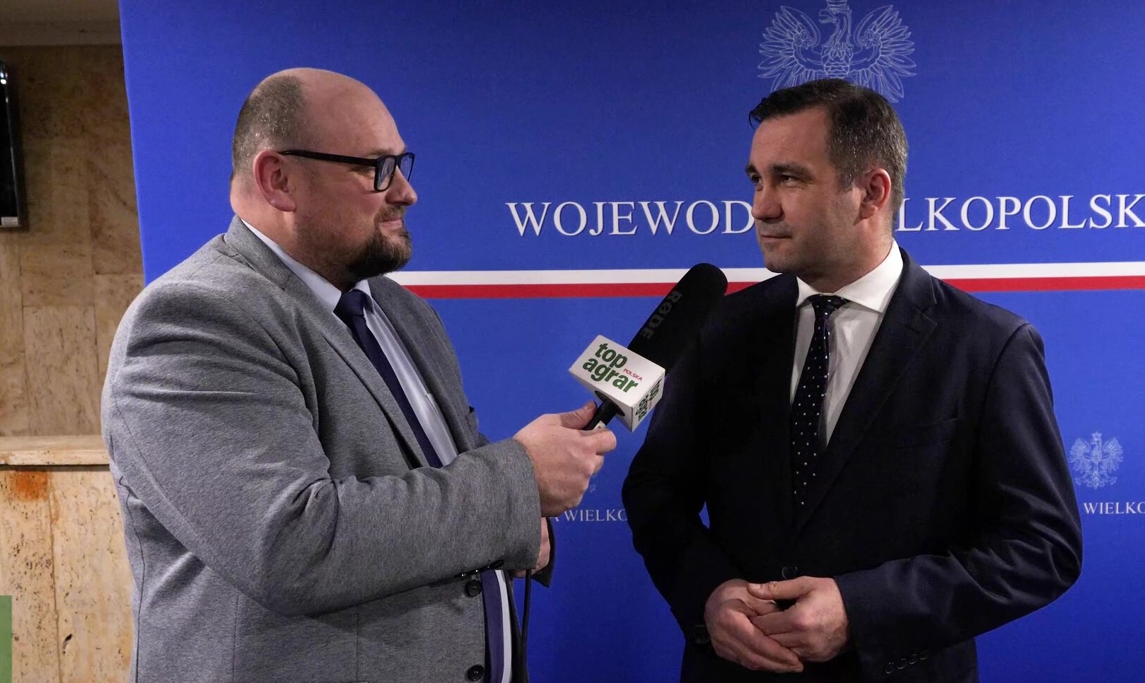 Start nowej kampanii przyjmowania przez ARiMR wniosków o przyznanie dopłat bezpośrednich za 2023 roku już niebawem, bo 1 5 marca br. Nowe zasady sprawiają, że rośnie niepokój u rolników nie tylko o to, w jaki sposób podejść do tego zagadnienia w praktyce w gospodarstwach rolnych, lecz także o to, czy uda się wniosek poprawnie wypełnić. O tym, czy doradcy z ODR-ów będą mogli obsłużyć wszystkich chętnych rolników w tym zakresie rozmawiamy z Jackiem Sommerfeldem, dyrektorem Wielkopolskiego Ośrodka Doradztwa Rolniczego w Poznaniu.